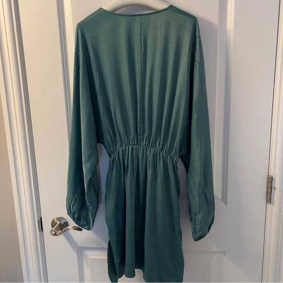 Zara SATIN EFFECT WRAP DRESS size S - Picture 7 of 11